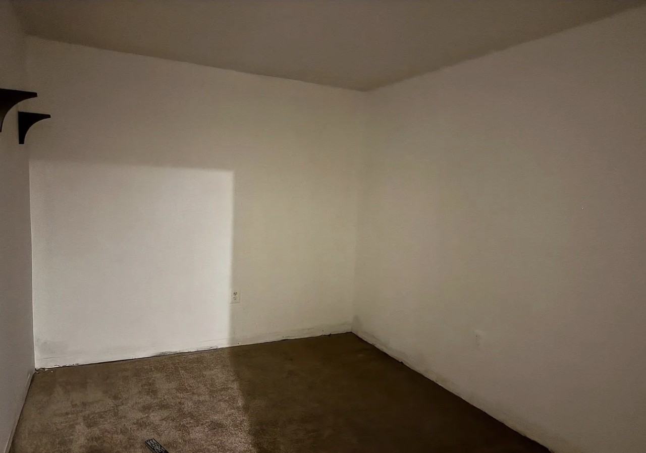 1809 Labrott Ln - Photo 3 of 10