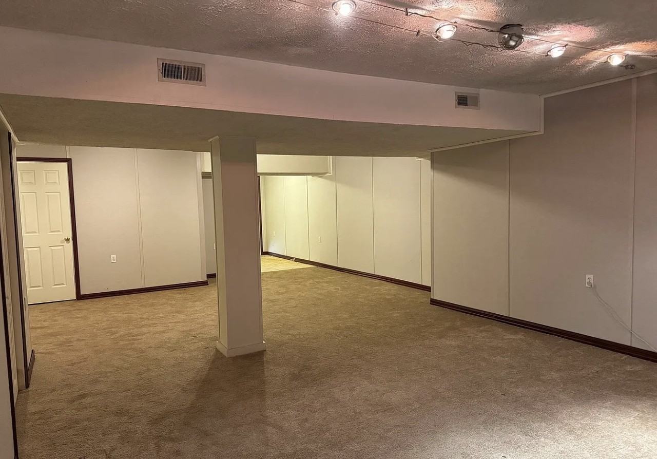 1809 Labrott Ln - Photo 4 of 10