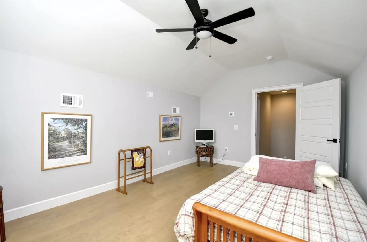 200 E Covington Dr - Photo 5 of 10