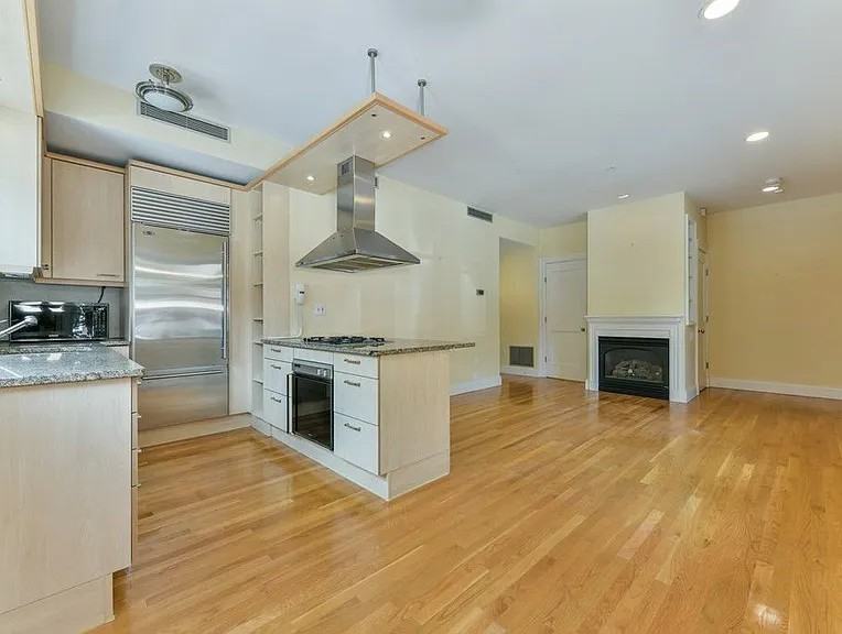 56 Clarendon St #2 - Photo 3 of 10