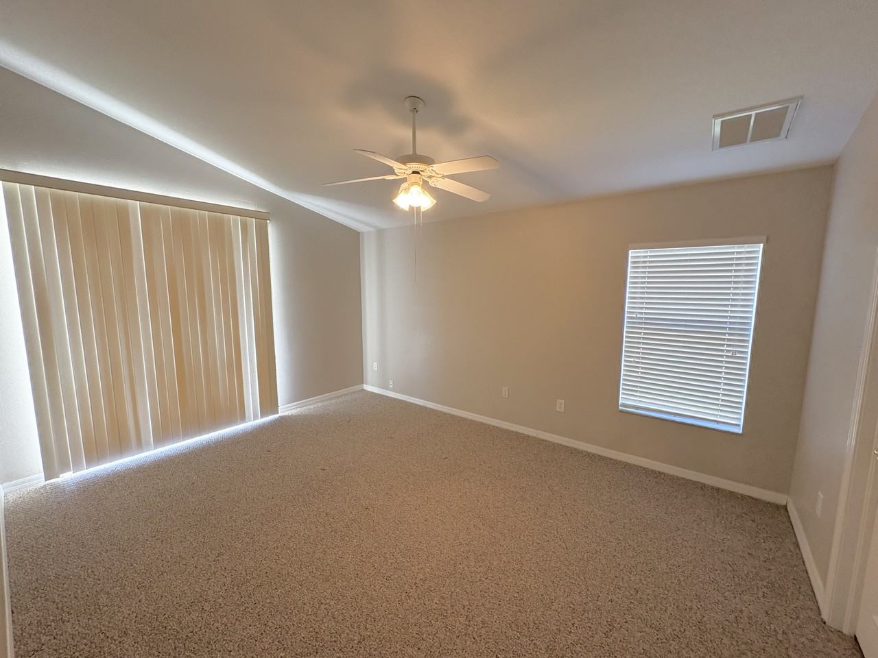 31032 Stone Arch Ave - Photo 5 of 27