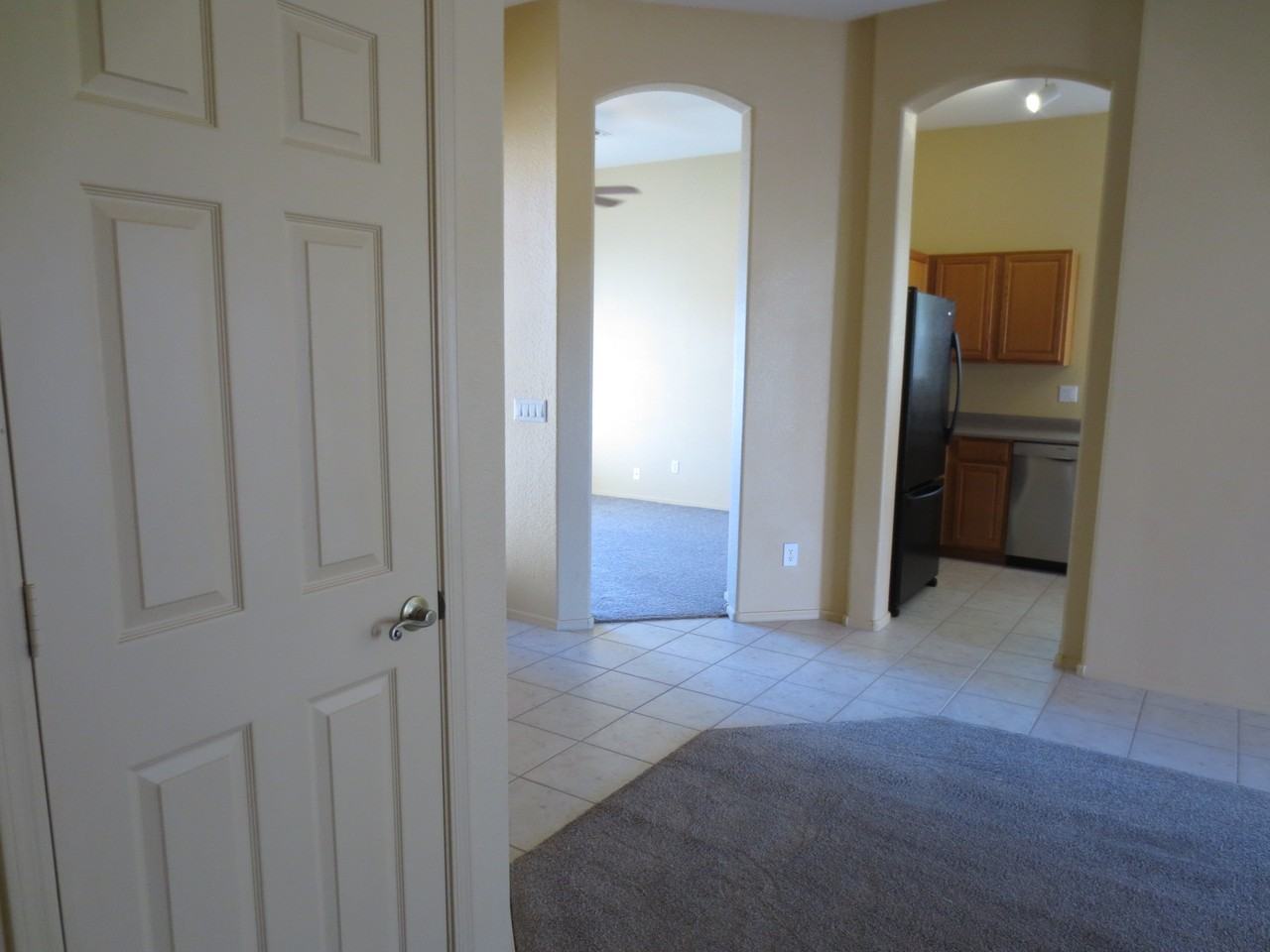 3850 W Park View Ln - Photo 3 of 45