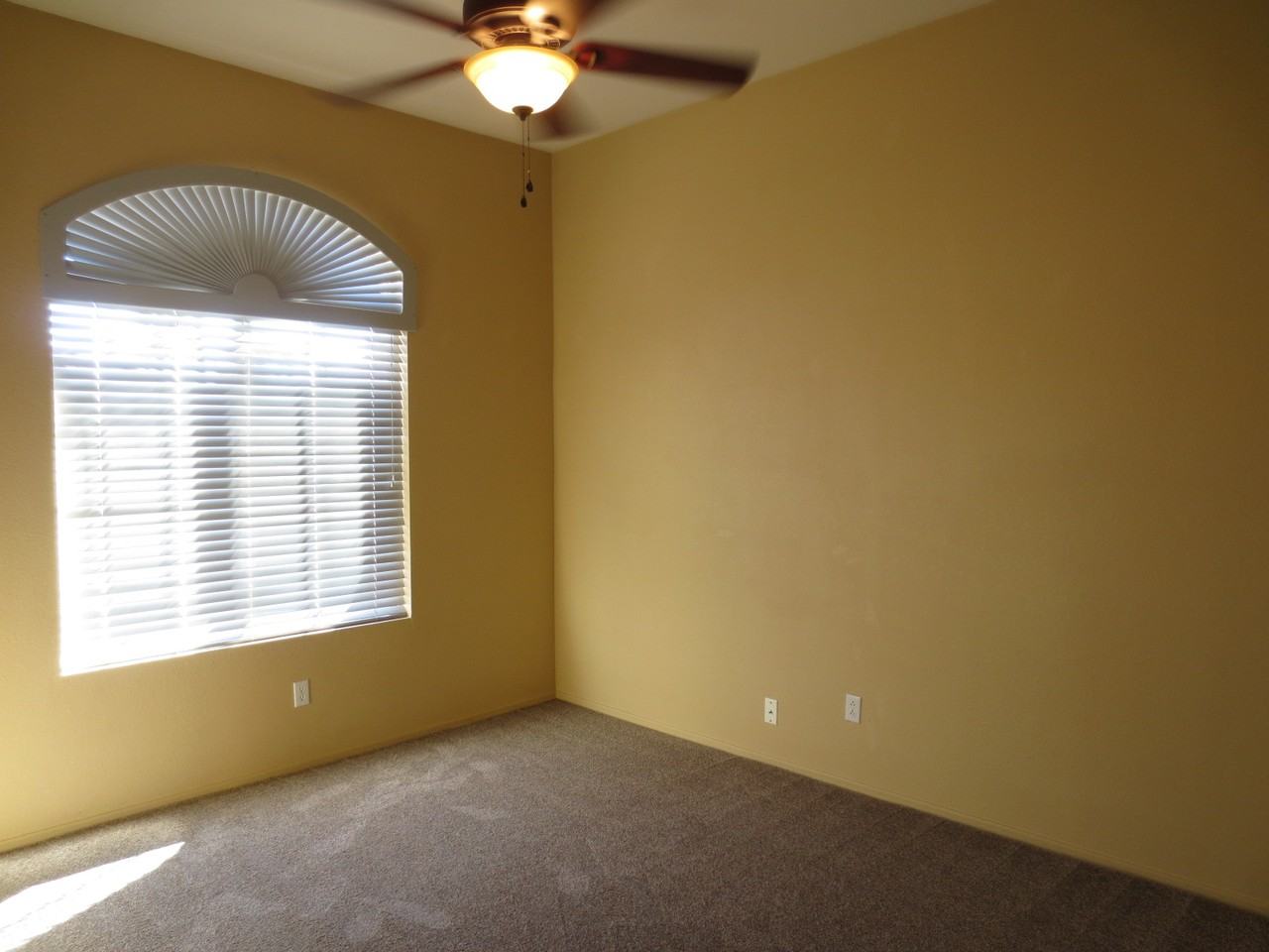 3850 W Park View Ln - Photo 5 of 45