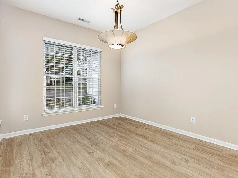 8424 Parkstone Dr - Photo 4 of 13