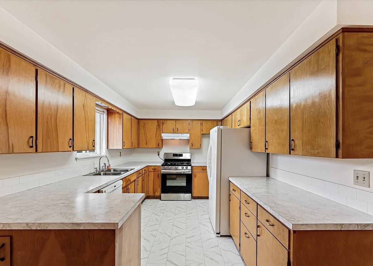 6702 120th St E - Photo 2 of 7