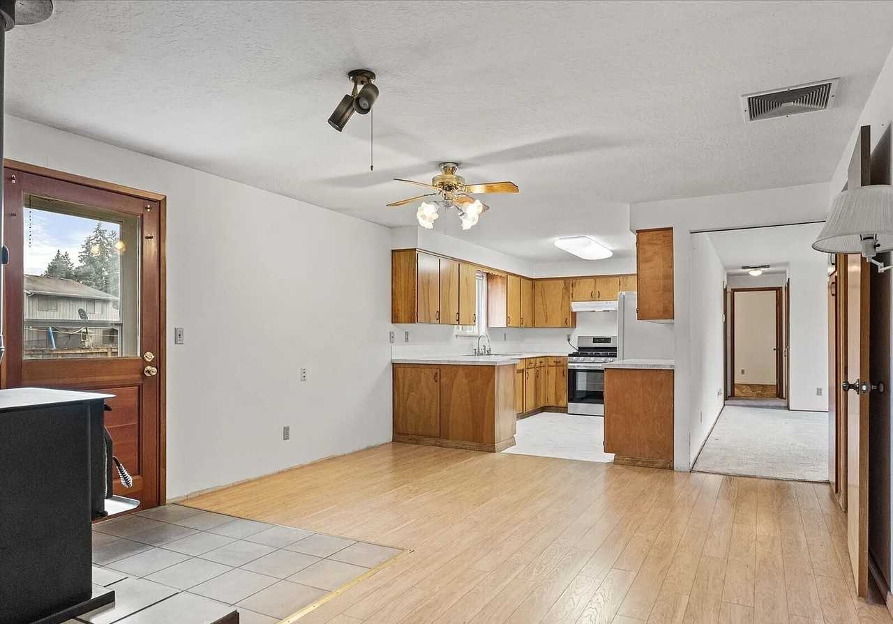 6702 120th St E - Photo 5 of 7