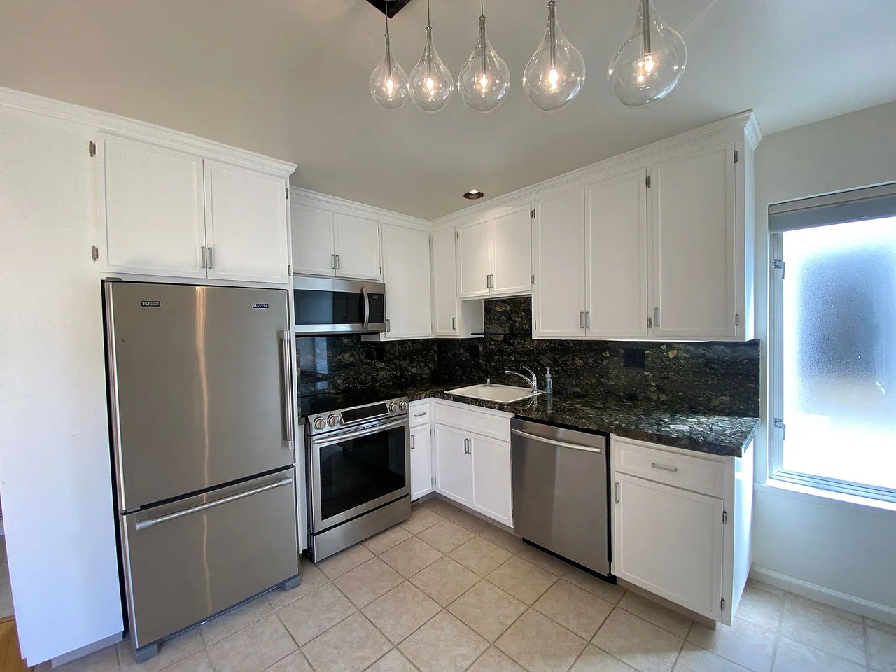 1565 Noe St #1 - Photo 2 of 10