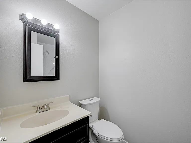 6810 Legalla Ln - Photo 7 of 10