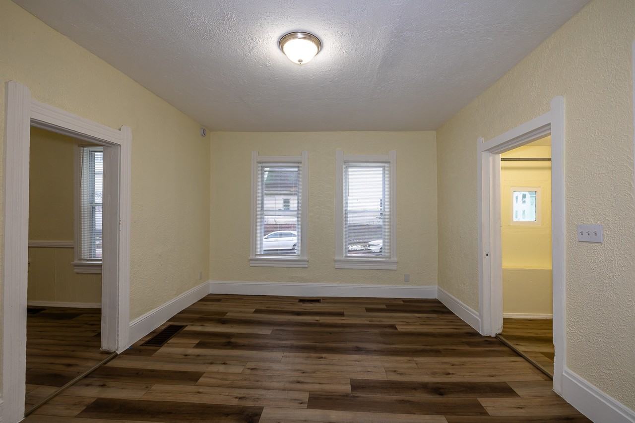 2100 W 95Th St - Photo 6 of 18