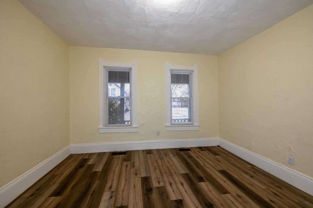 2100 W 95Th St - Photo 7 of 18