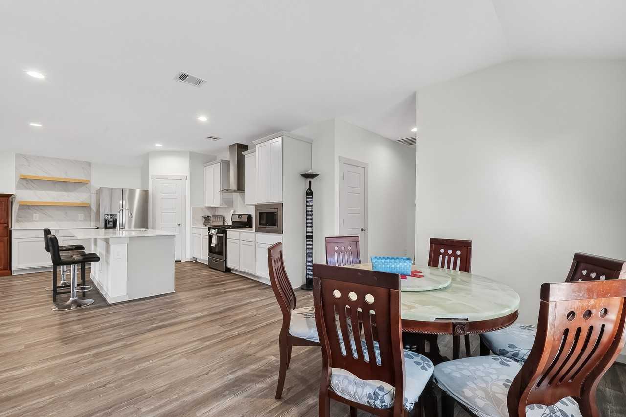 2920 Stamford Hill Ln - Photo 6 of 31