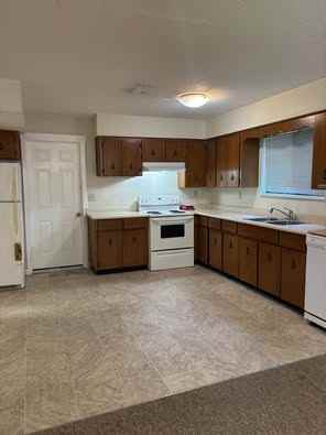 856 Finlay St - Photo 7 of 17