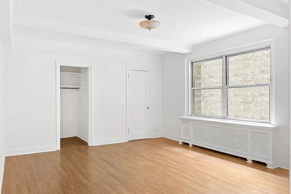 6155 98th St #9L - Photo 2 of 7