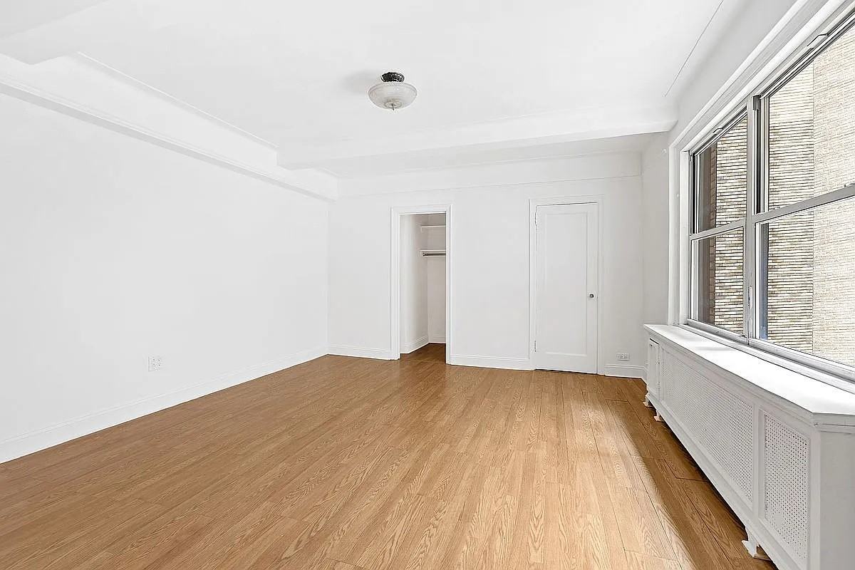 6155 98th St #9L - Photo 3 of 7