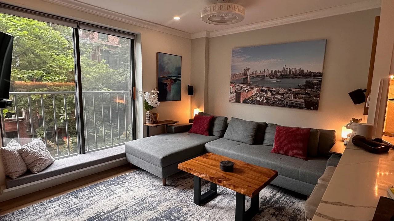 445 W 19Th St - Photo 5 of 8