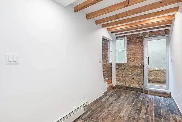 544 W 49Th St - Photo 2 of 7