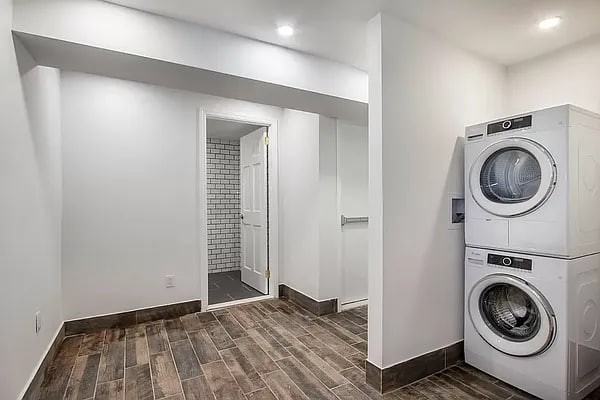 544 W 49Th St - Photo 7 of 7