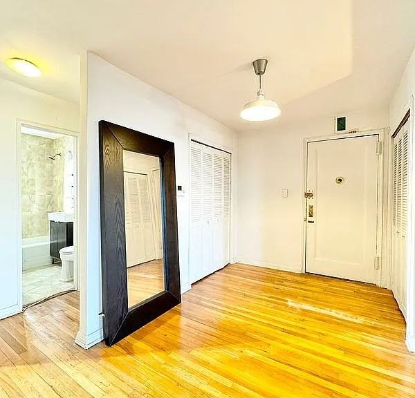 8337 Saint James Ave - Photo 6 of 8