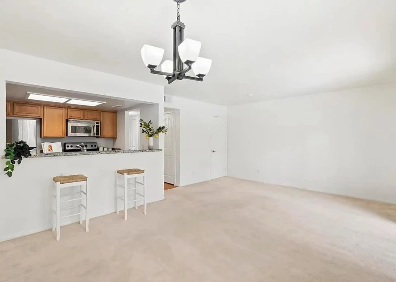 14936 Avenida Venusto - Photo 2 of 5