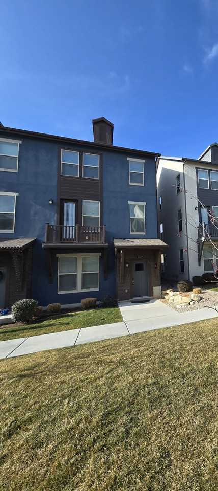 2124 Nw - Photo 3 of 22