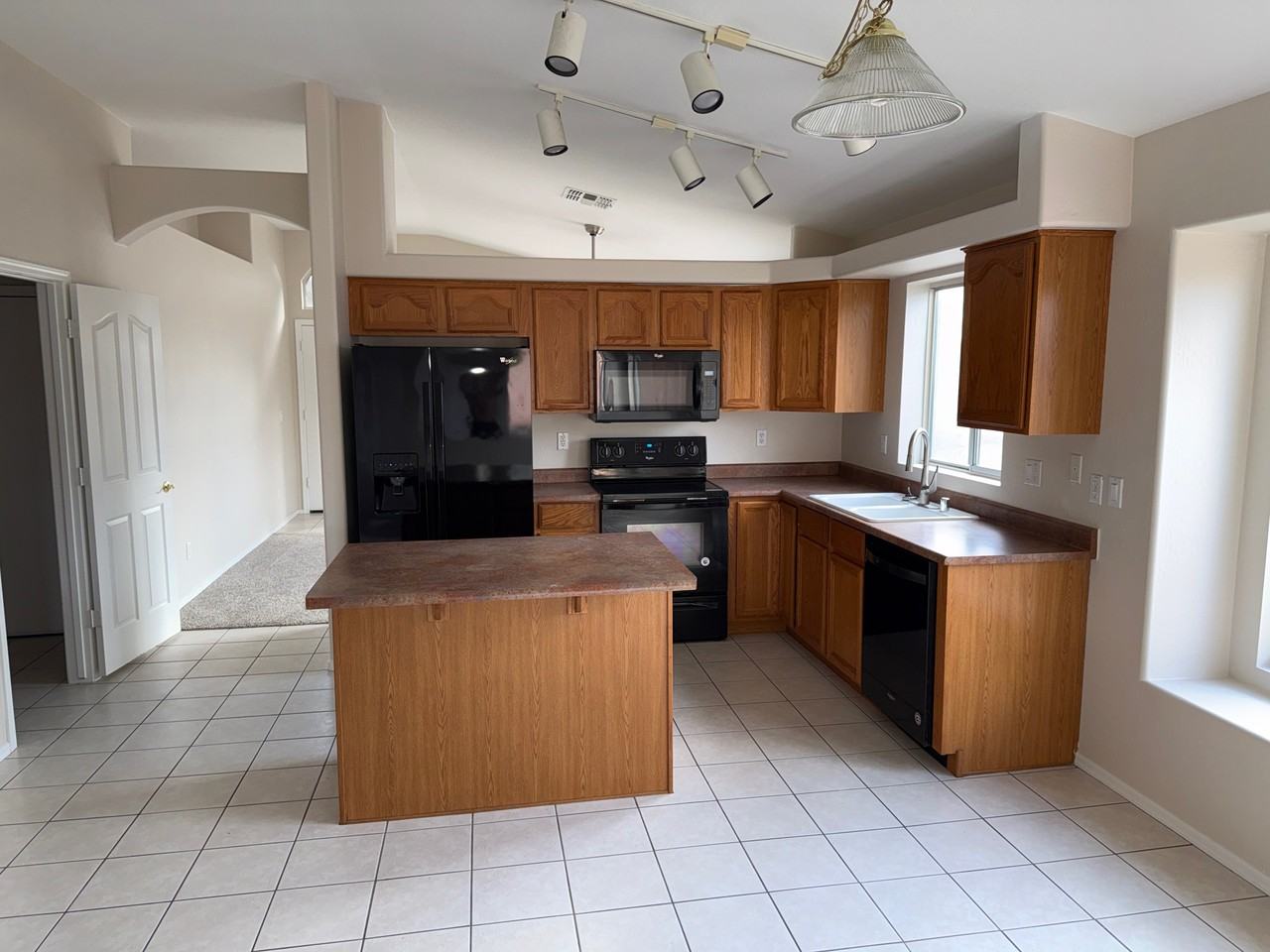 6794 W Del Mar Ln #NA - Photo 2 of 9