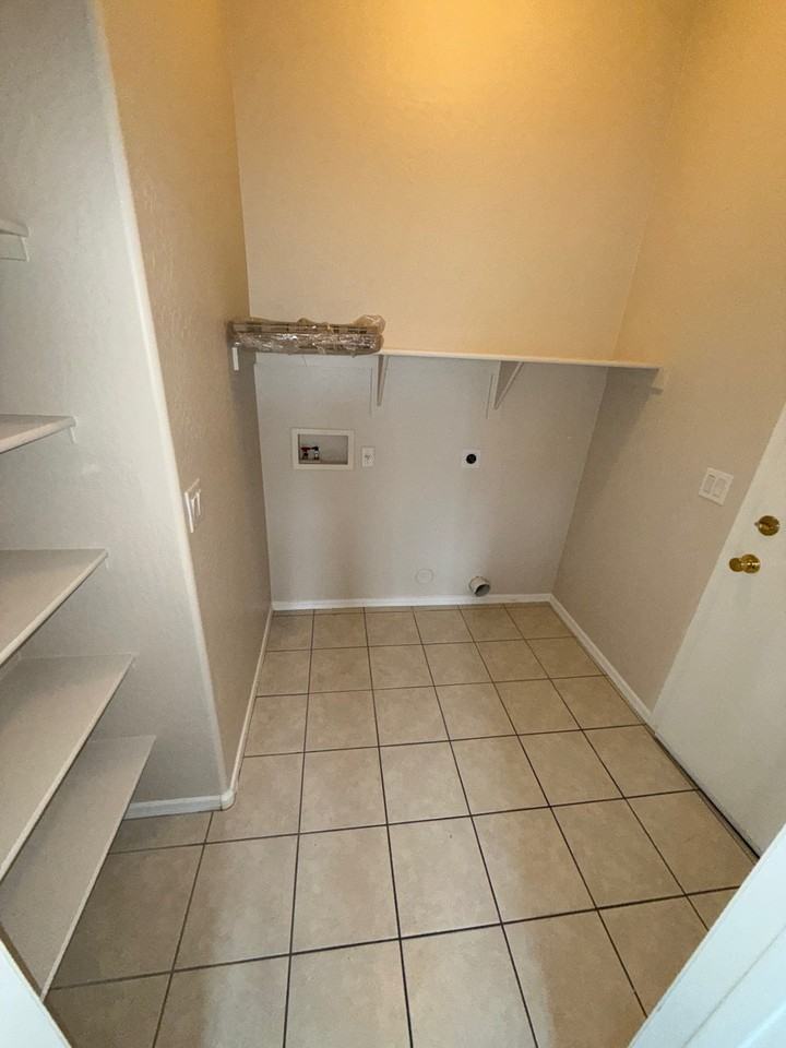 6794 W Del Mar Ln #NA - Photo 6 of 9