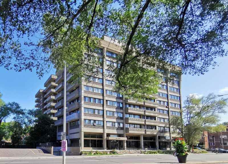 5505 Boulevard Cavendish #906 - Photo 2 of 7