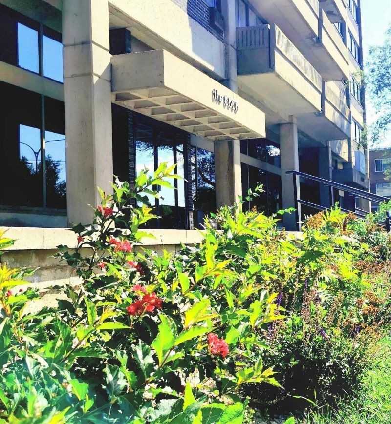 5505 Boulevard Cavendish #906 - Photo 3 of 7