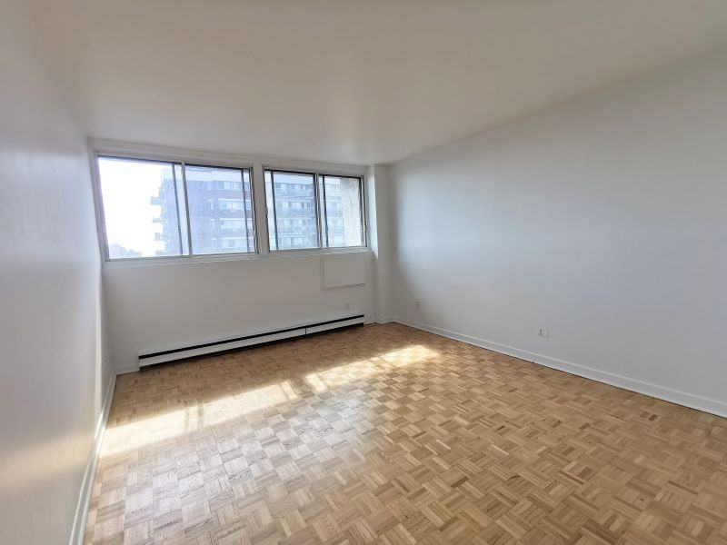 5505 Boulevard Cavendish #906 - Photo 7 of 7