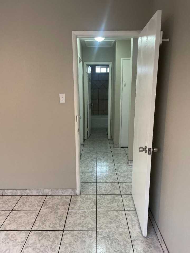 3539 Baltic Ave - Photo 4 of 20