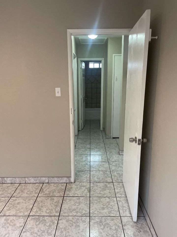 3539 Baltic Ave - Photo 5 of 20