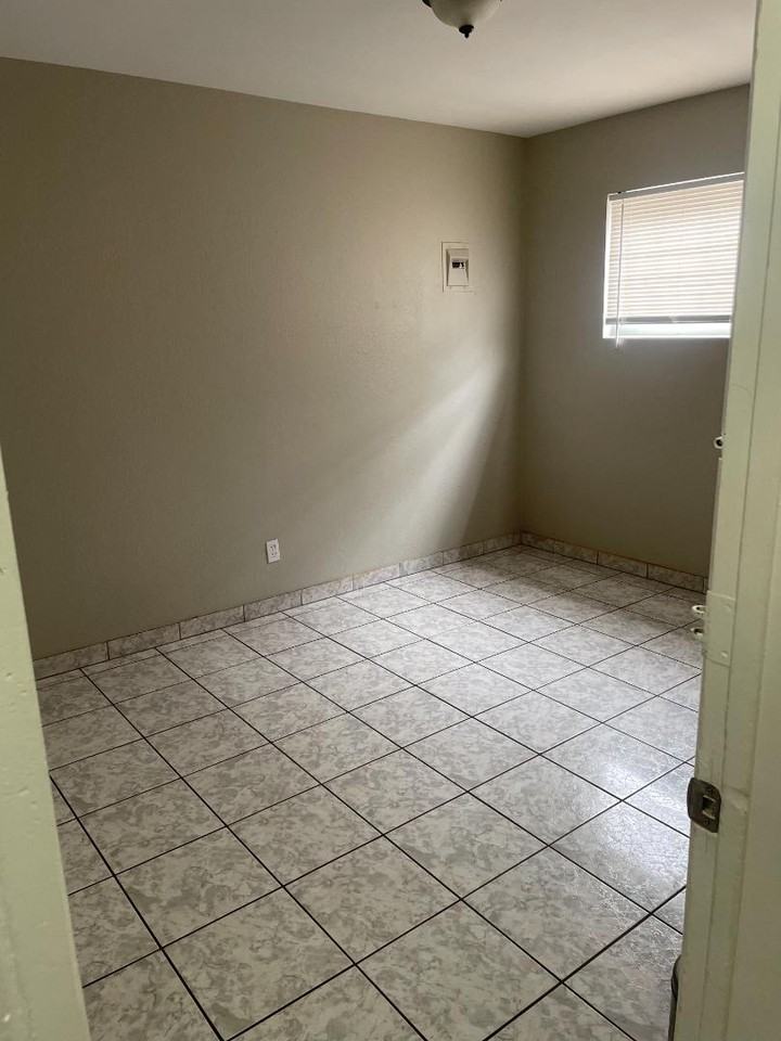 3539 Baltic Ave - Photo 7 of 20