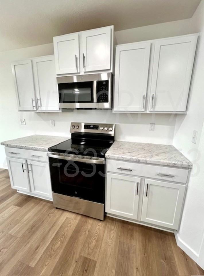 478 Lennox St #NA - Photo 4 of 19