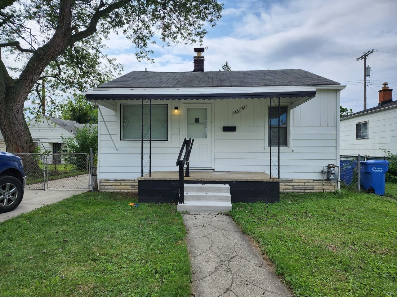 23631 Columbus Ave #1 - Photo 3 of 38