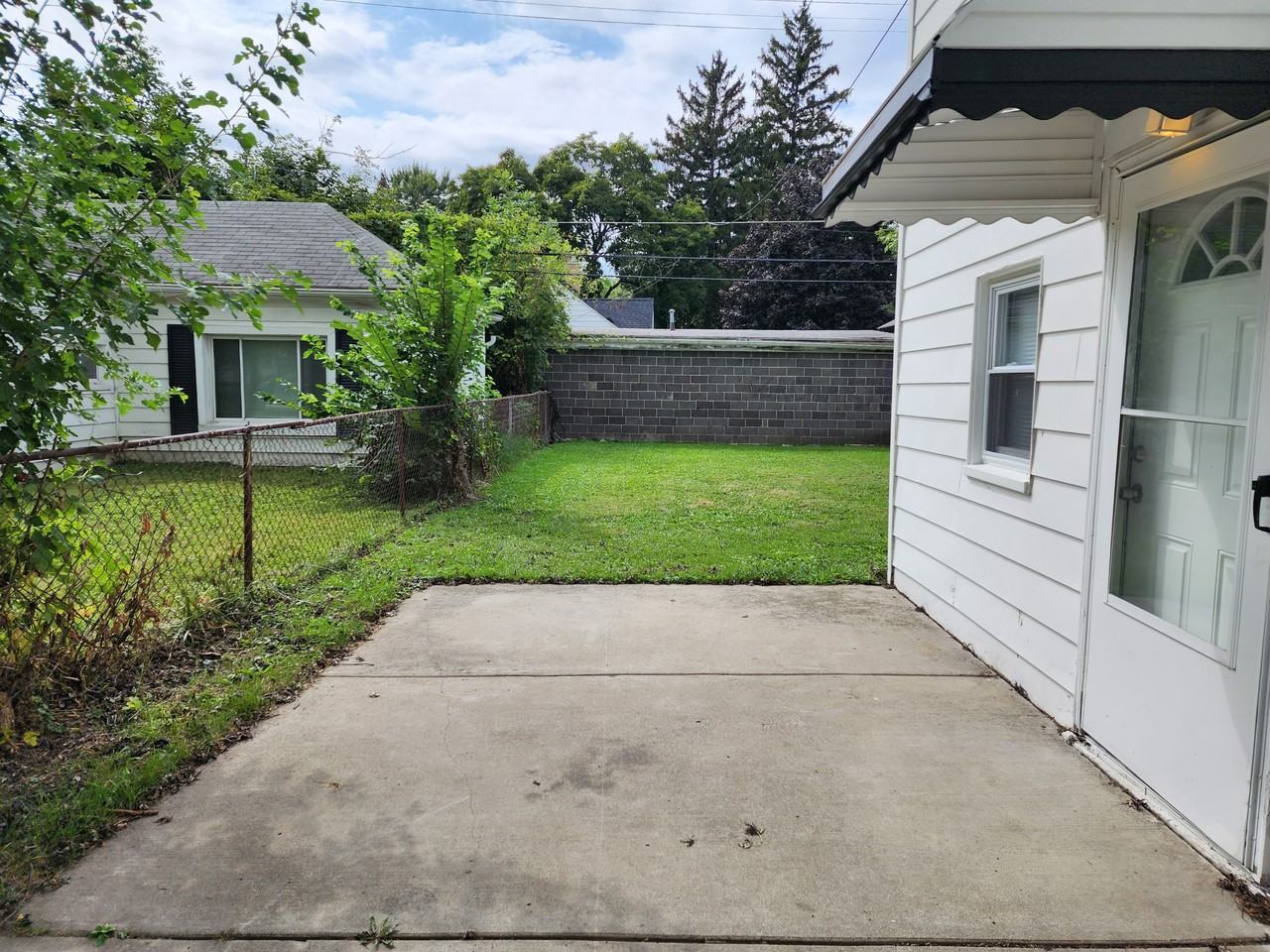 23631 Columbus Ave #1 - Photo 5 of 38