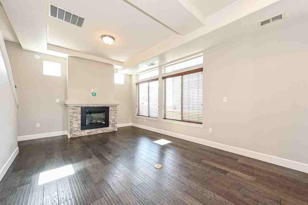 4478 Elegant St - Photo 6 of 18