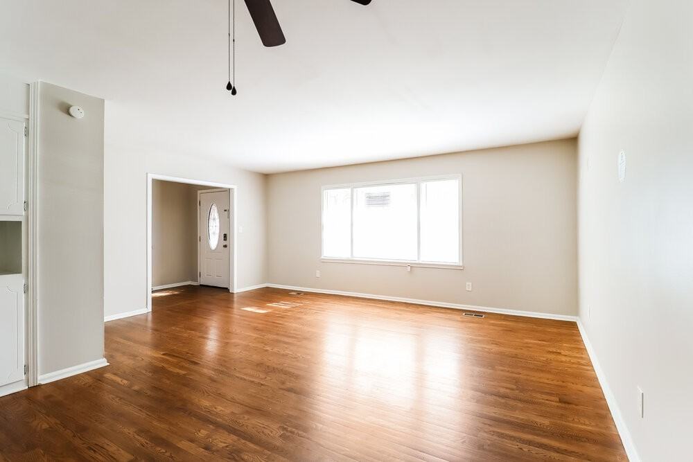 229 Sam Pate Dr - Photo 4 of 16