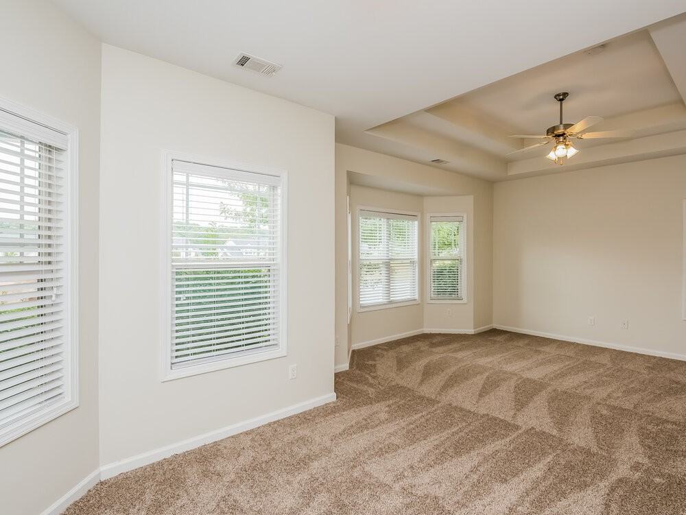 92 Majestic Dr - Photo 5 of 12