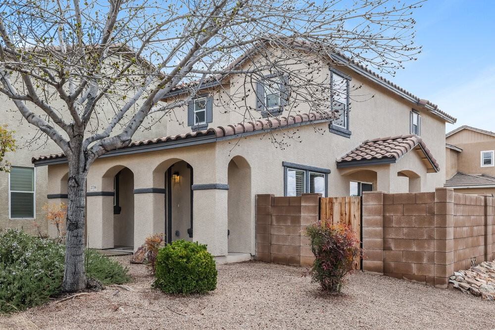 2716 N Saramano Ln - Photo 4 of 17