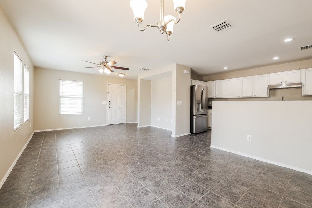 2716 N Saramano Ln - Photo 7 of 17