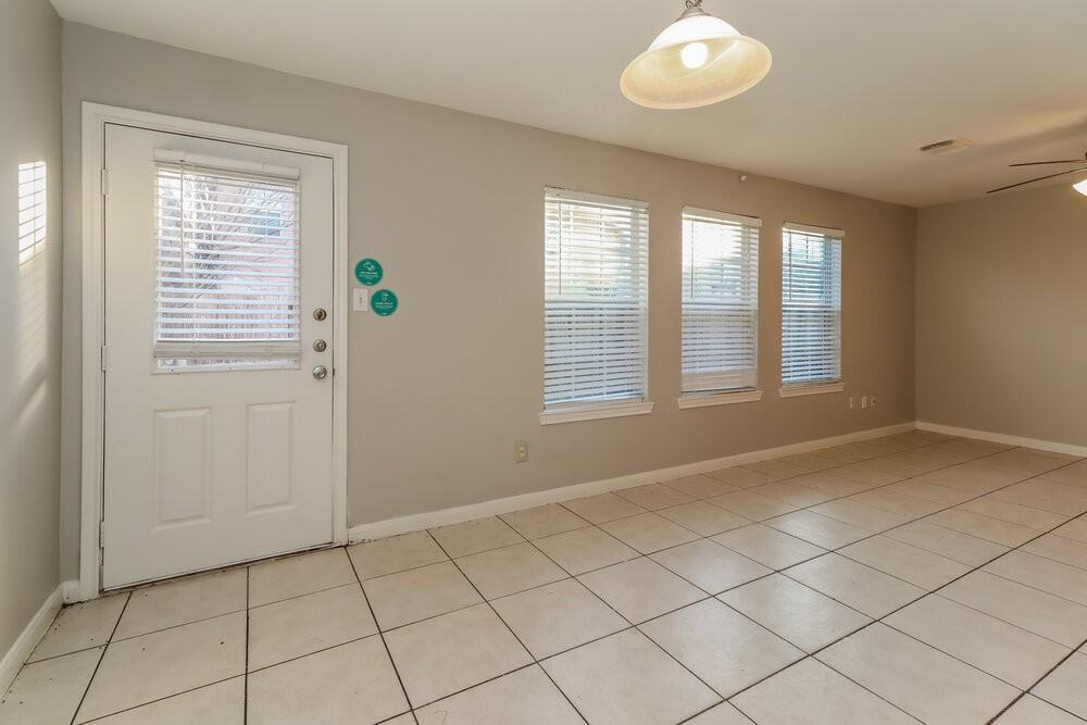 4939 N Cancun Dr - Photo 4 of 17