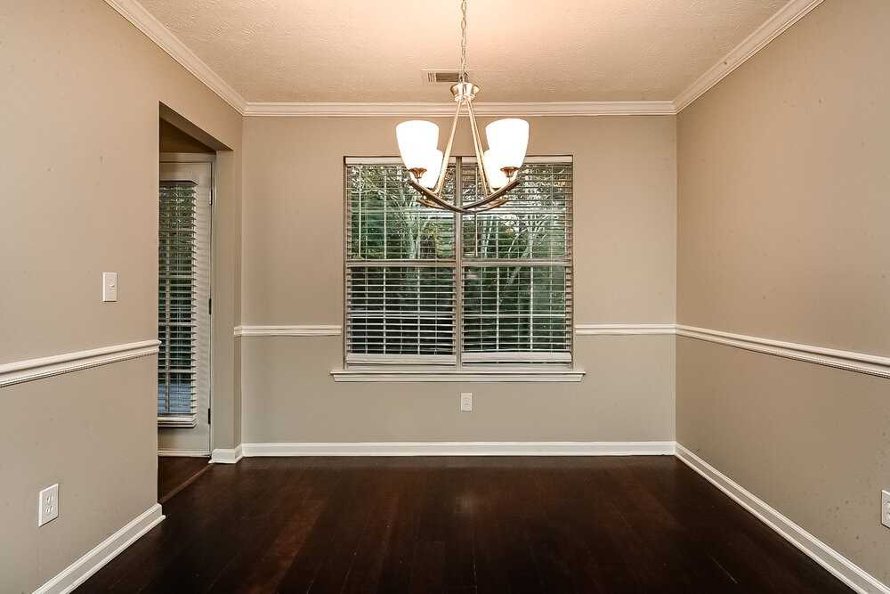 370 Summer Hill Cir - Photo 6 of 17