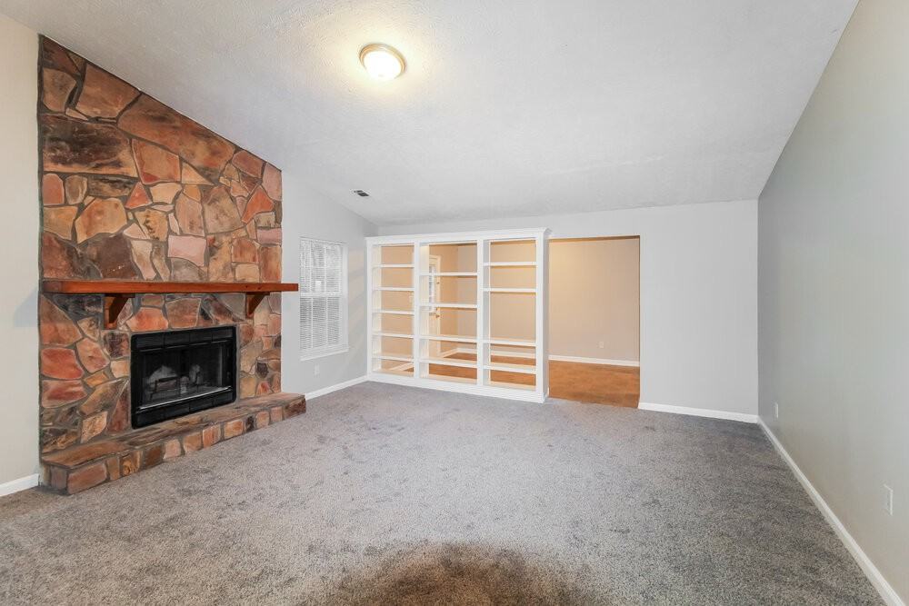 5913 Clate Ct - Photo 3 of 16