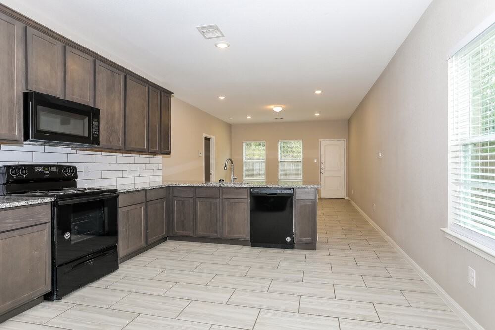 12469 Lake Conroe Hills Dr - Photo 6 of 17