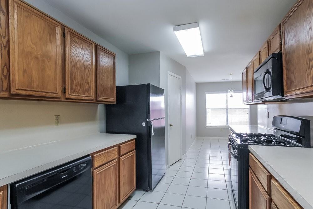 19323 Bristlestar Dr - Photo 7 of 16