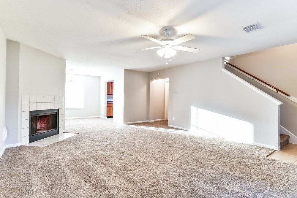 6803 Hedgewick Dr - Photo 3 of 15