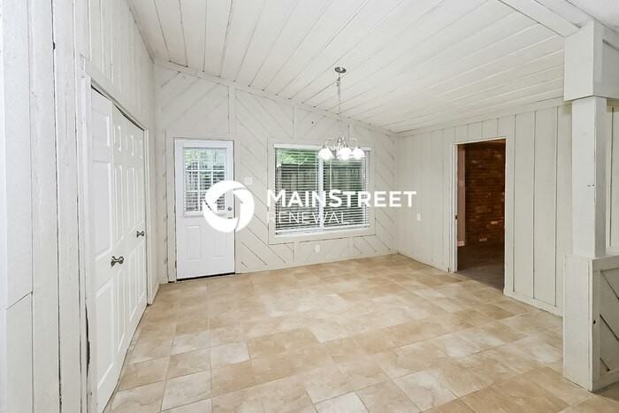 2943 Brandale St - Photo 6 of 16