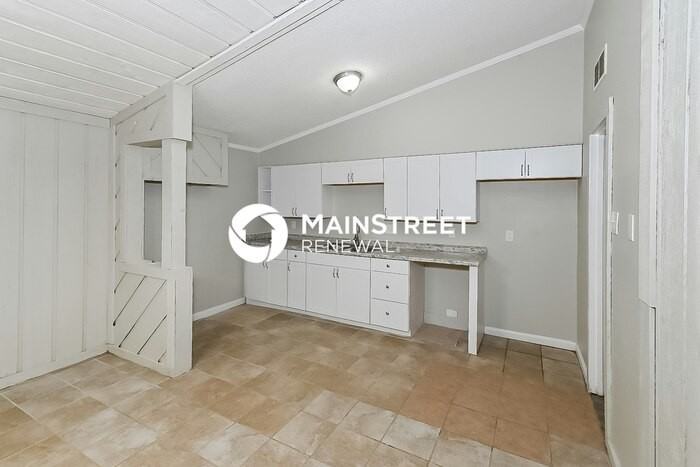 2943 Brandale St - Photo 7 of 16