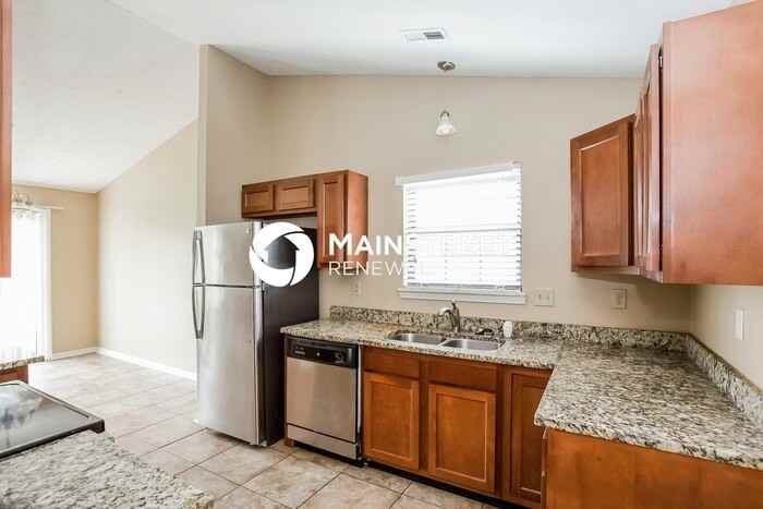 12328 Cobblestone South Dr - Photo 7 of 16