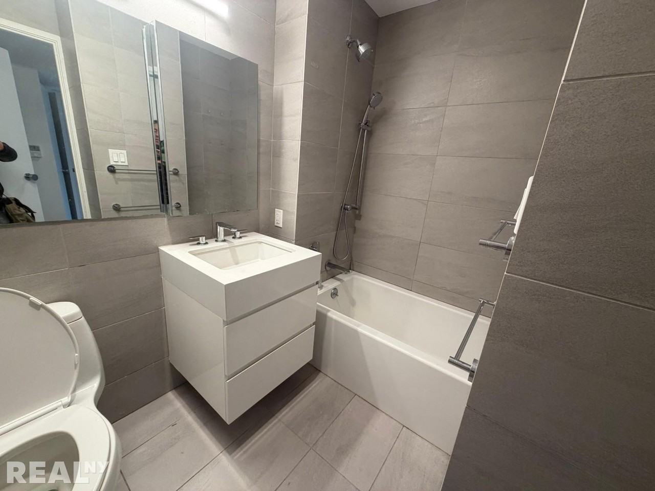 Columbia Hts #3J - Photo 6 of 12